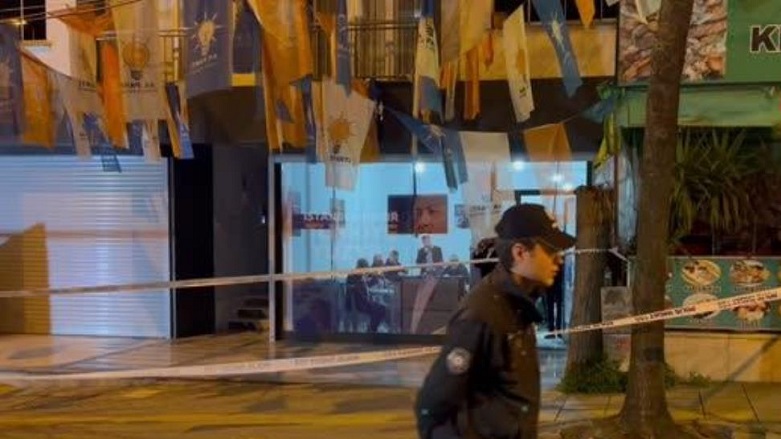 İstanbul'da AK Parti seçim bürosuna silahlı saldırı